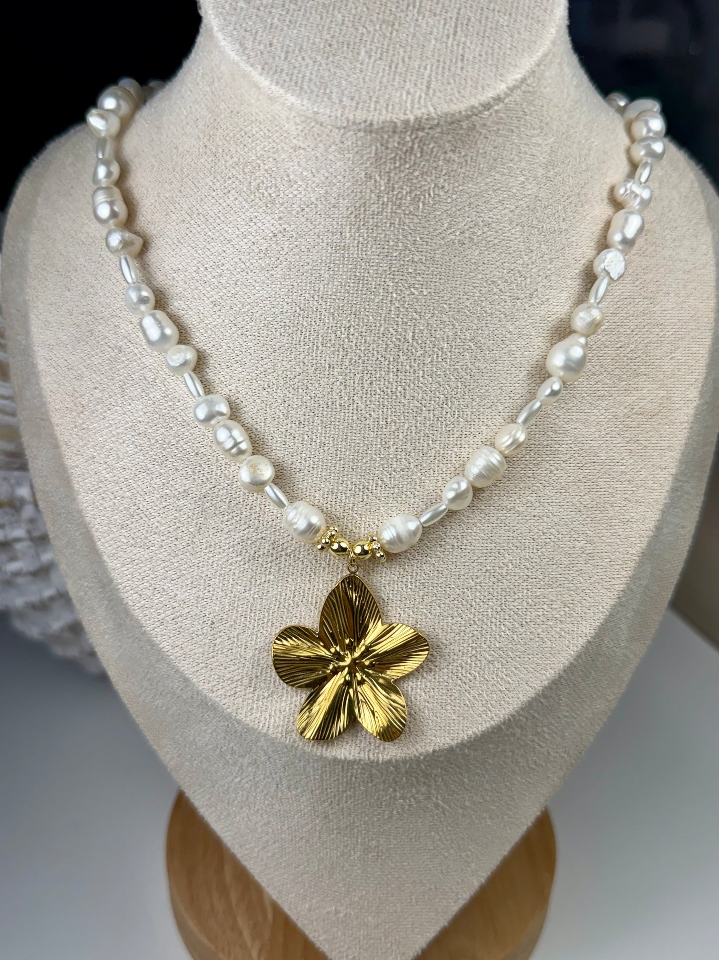 Hibiscus Necklace